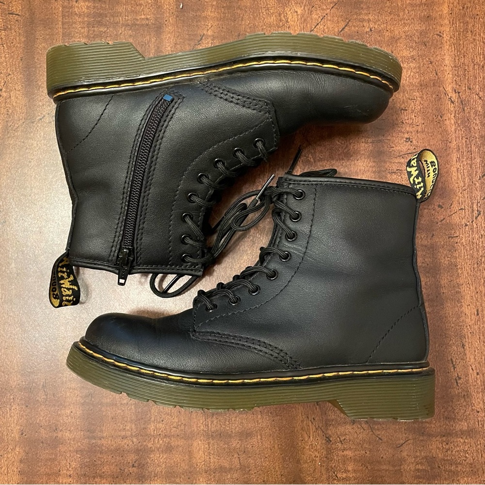 EUC Leather Dr. Martens Black Leather Boots - Youth 2 EU 33